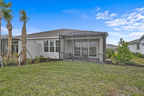 House in Sarasota, Florida 2 bedrooms, 142.14 sq.m. № 2232795 - photo 29
