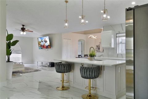 Villa ou maison à louer à Bartow, Floride: 4 chambres, 195.84 m2 № 1766037 - photo 6