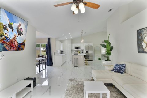 Villa ou maison à louer à Bartow, Floride: 4 chambres, 195.84 m2 № 1766037 - photo 7