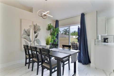 Villa ou maison à louer à Bartow, Floride: 4 chambres, 195.84 m2 № 1766037 - photo 5