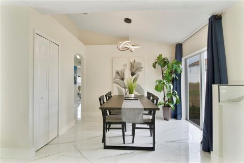Villa ou maison à louer à Bartow, Floride: 4 chambres, 195.84 m2 № 1766037 - photo 16