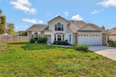 House in Longwood, Florida 4 bedrooms, 212.65 sq.m. № 1583786 - photo 1