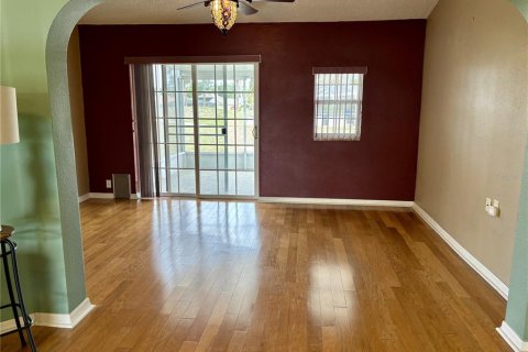 House in Sun City Center, Florida 2 bedrooms, 141.95 sq.m. № 1717755 - photo 9