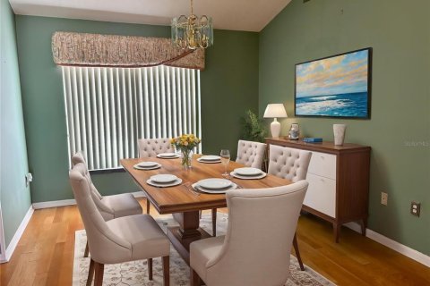 House in Sun City Center, Florida 2 bedrooms, 141.95 sq.m. № 1717755 - photo 12
