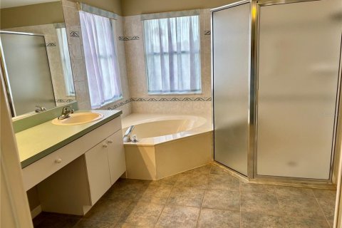 House in Sun City Center, Florida 2 bedrooms, 141.95 sq.m. № 1717755 - photo 24