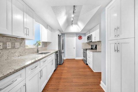 Купить виллу или дом в Санрайз, Флорида 3 спальни, 200.3м2, № 1970359 - фото 18