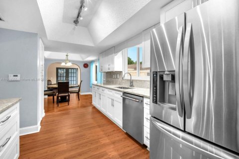 Купить виллу или дом в Санрайз, Флорида 3 спальни, 200.3м2, № 1970359 - фото 20