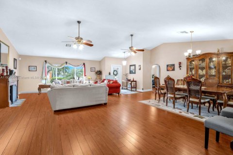 Купить виллу или дом в Санрайз, Флорида 3 спальни, 200.3м2, № 1970359 - фото 11