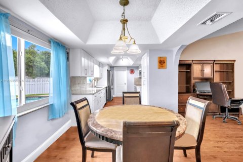 Купить виллу или дом в Санрайз, Флорида 3 спальни, 200.3м2, № 1970359 - фото 16