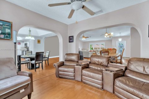 Купить виллу или дом в Санрайз, Флорида 3 спальни, 200.3м2, № 1970359 - фото 6