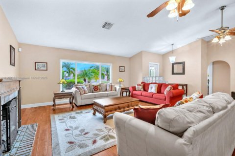 Купить виллу или дом в Санрайз, Флорида 3 спальни, 200.3м2, № 1970359 - фото 10