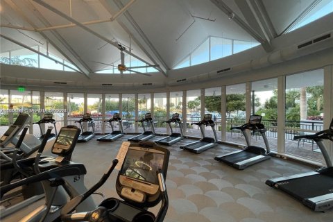 Copropriété à louer à Hallandale Beach, Floride: 1 chambre, 92.9 m2 № 2038824 - photo 12