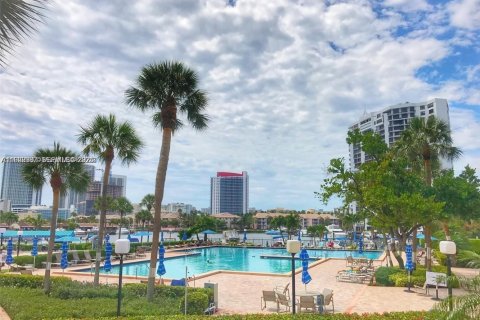 Copropriété à louer à Hallandale Beach, Floride: 1 chambre, 92.9 m2 № 2038824 - photo 27