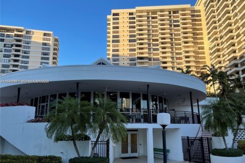 Copropriété à louer à Hallandale Beach, Floride: 1 chambre, 92.9 m2 № 2038824 - photo 25