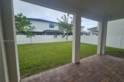 Casa en alquiler en Miramar, Florida, 4 dormitorios, 318.1 m2 № 1977609 - foto 25