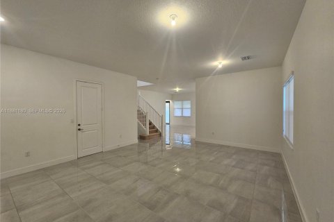 Casa en alquiler en Miramar, Florida, 4 dormitorios, 318.1 m2 № 1977609 - foto 6