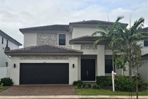 Casa en alquiler en Miramar, Florida, 4 dormitorios, 318.1 m2 № 1977609 - foto 2