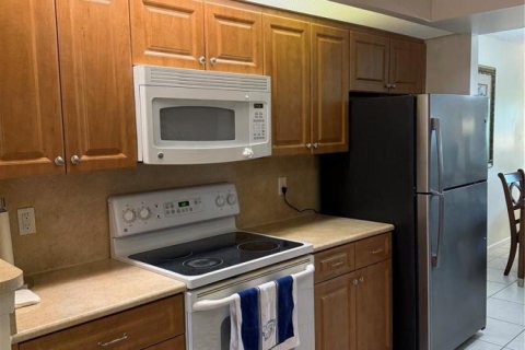 Copropriété à louer à Coconut Creek, Floride: 2 chambres, 107.49 m2 № 2407953 - photo 10