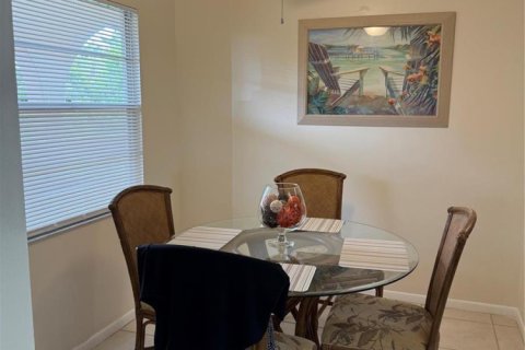 Copropriété à louer à Coconut Creek, Floride: 2 chambres, 107.49 m2 № 2407953 - photo 13
