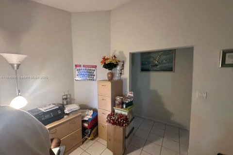 Casa en venta en Plantation, Florida, 2 dormitorios, 145.3 m2 № 1963799 - foto 3