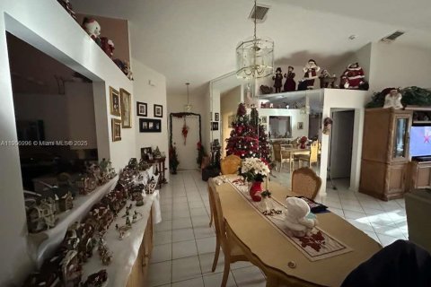 Casa en venta en Plantation, Florida, 2 dormitorios, 145.3 m2 № 1963799 - foto 19