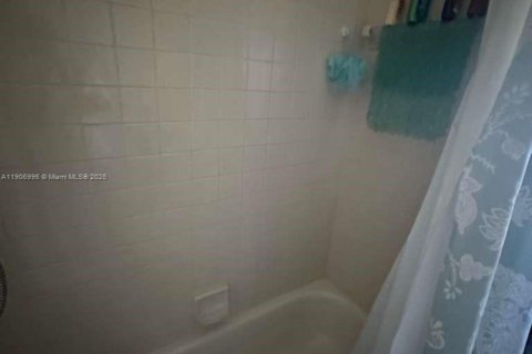 Casa en venta en Plantation, Florida, 2 dormitorios, 145.3 m2 № 1963799 - foto 8