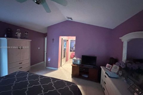 Casa en venta en Plantation, Florida, 2 dormitorios, 145.3 m2 № 1963799 - foto 2