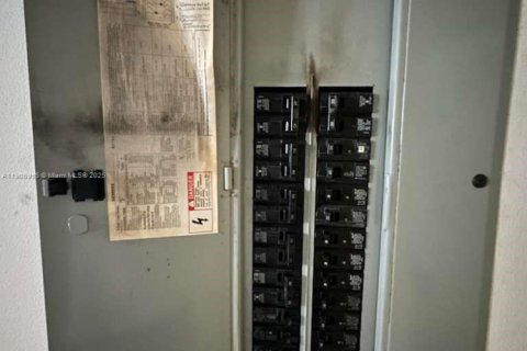 Casa en venta en Plantation, Florida, 2 dormitorios, 145.3 m2 № 1963799 - foto 24