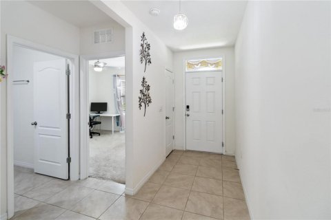 House in Sanford, Florida 4 bedrooms, 168.62 sq.m. № 1847908 - photo 4