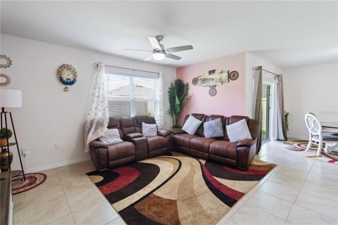 House in Sanford, Florida 4 bedrooms, 168.62 sq.m. № 1847908 - photo 6