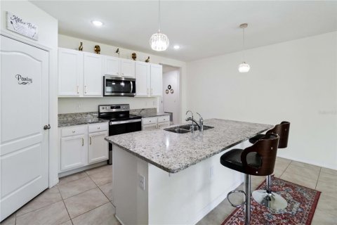 House in Sanford, Florida 4 bedrooms, 168.62 sq.m. № 1847908 - photo 9