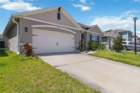House in Sanford, Florida 4 bedrooms, 168.62 sq.m. № 1847908 - photo 2
