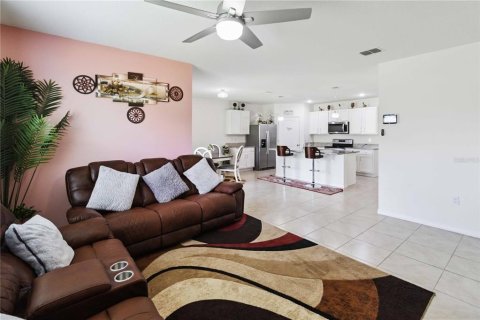 House in Sanford, Florida 4 bedrooms, 168.62 sq.m. № 1847908 - photo 7