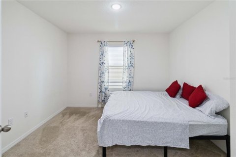 House in Sanford, Florida 4 bedrooms, 168.62 sq.m. № 1847908 - photo 23