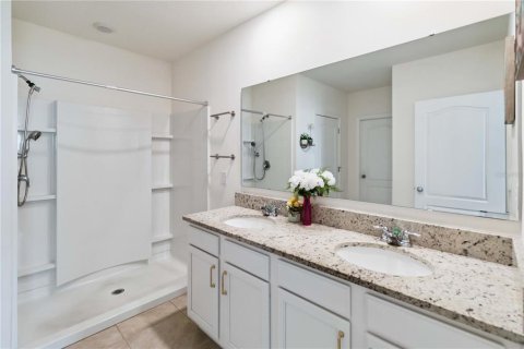 House in Sanford, Florida 4 bedrooms, 168.62 sq.m. № 1847908 - photo 17