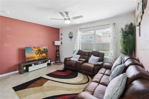 House in Sanford, Florida 4 bedrooms, 168.62 sq.m. № 1847908 - photo 5