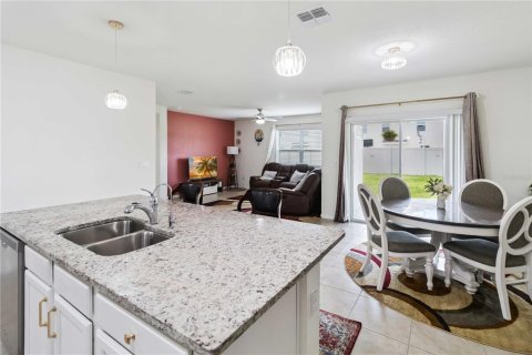House in Sanford, Florida 4 bedrooms, 168.62 sq.m. № 1847908 - photo 11