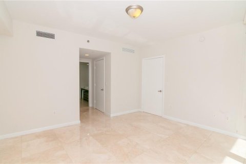 Copropriété à louer à Miami, Floride: 2 chambres, 123.1 m2 № 2078647 - photo 18