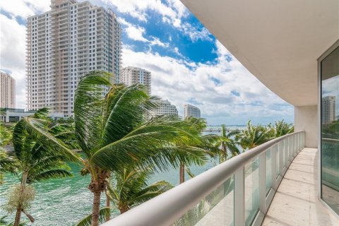 Copropriété à louer à Miami, Floride: 2 chambres, 123.1 m2 № 2078647 - photo 2