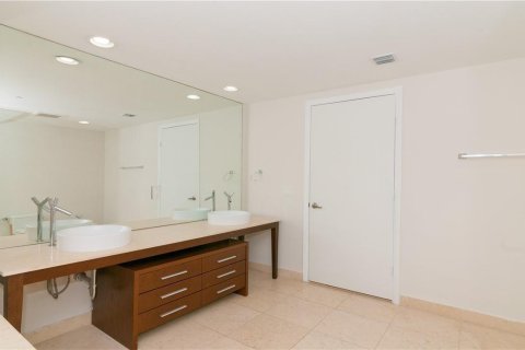 Copropriété à louer à Miami, Floride: 2 chambres, 123.1 m2 № 2078647 - photo 26