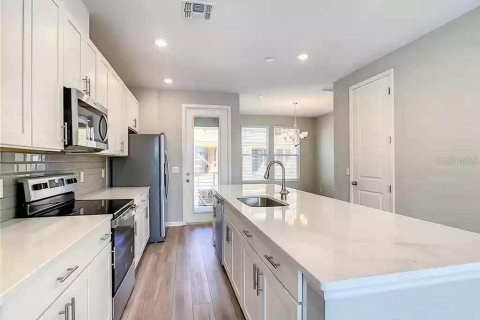 Adosado en alquiler en Orlando, Florida, 3 dormitorios, 185.62 m2 № 1876656 - foto 7