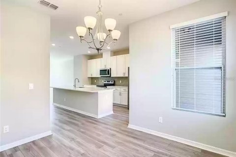 Adosado en alquiler en Orlando, Florida, 3 dormitorios, 185.62 m2 № 1876656 - foto 8
