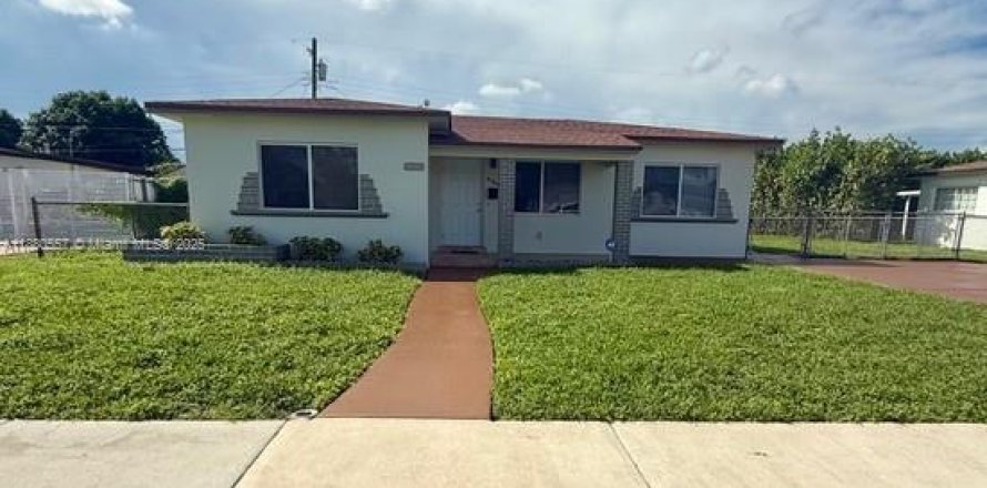 Villa ou maison à Hialeah, Floride 3 chambres, 102.66 m2 № 1922325