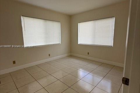 Villa ou maison à vendre à Hialeah, Floride: 3 chambres, 102.66 m2 № 1922325 - photo 9