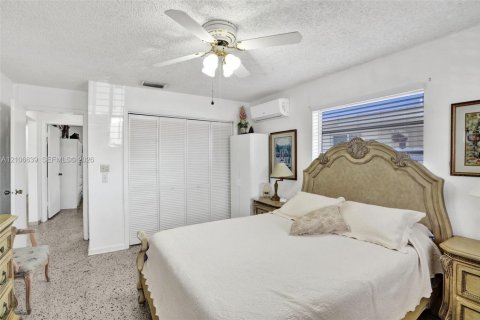 Villa ou maison à vendre à Hialeah, Floride: 4 chambres, 205.87 m2 № 2419419 - photo 2