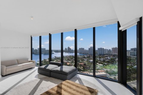 Copropriété à vendre à Sunny Isles Beach, Floride: 3 chambres, 294.59 m2 № 1978391 - photo 30