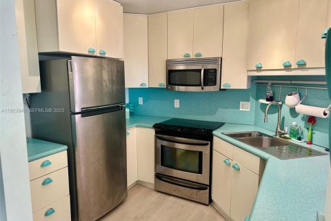 Condominio en venta en Fort Lauderdale, Florida, 1 dormitorio, 78.6 m2 № 1983118 - foto 7