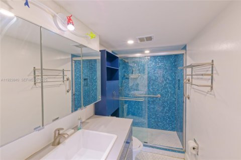 Condominio en venta en Fort Lauderdale, Florida, 1 dormitorio, 78.6 m2 № 1983118 - foto 20