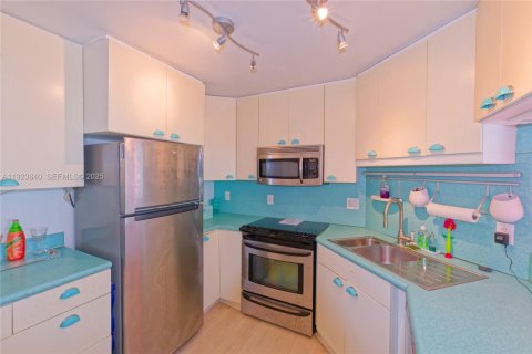 Condominio en venta en Fort Lauderdale, Florida, 1 dormitorio, 78.6 m2 № 1983118 - foto 6