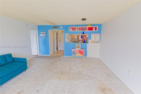 Condominio en venta en Fort Lauderdale, Florida, 1 dormitorio, 78.6 m2 № 1983118 - foto 9